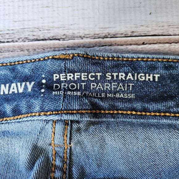 Old Navy Perfect Straight Mid Rise Medium Wash Jeans sz 16 Plus - Picture 3 of 5